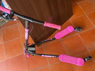 Patinete de doble pala rosa