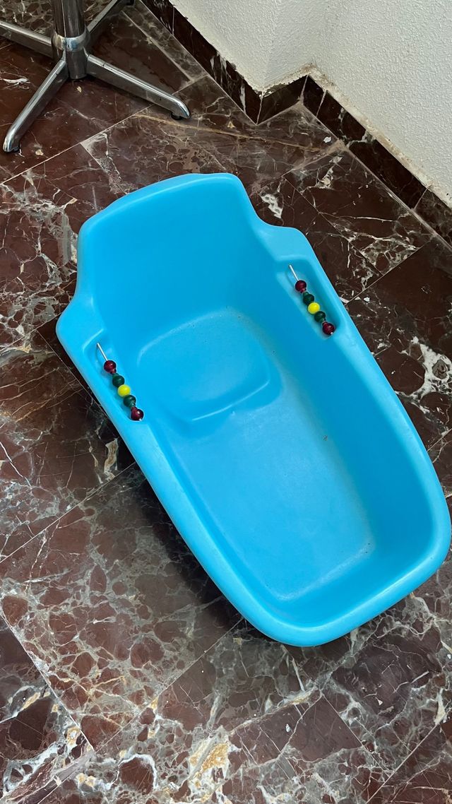 Bañera bebé azul antigua