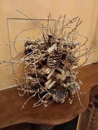 Ornamento natalizio rami e pigne