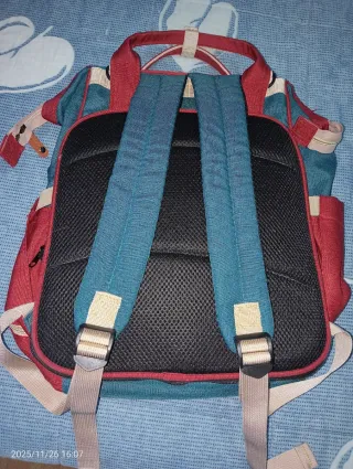 Mochila bebé con cuna incorporada