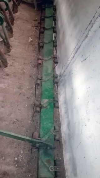 Sembradora de 17 chorros.
