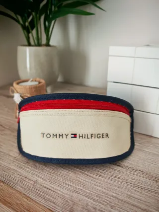 Gafas de sol Tommy Hilfiger negras