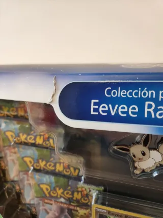 Colección Premium Pokémon Eevee Radiante