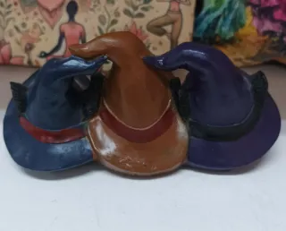 Figura 3 gatos brujos