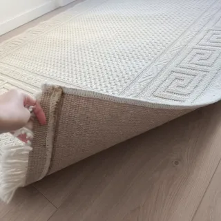 Alfombra de lana en color crudo