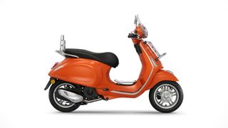 Vespa Primavera 125 Naranja