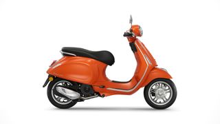 Vespa Primavera 125 Naranja