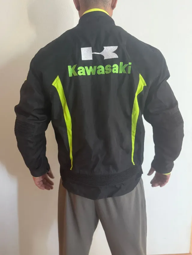 Chaqueta Moto Kawasaki Negra y Verde