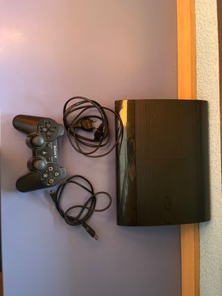 Consola PS3 Sony + Mando Negro
