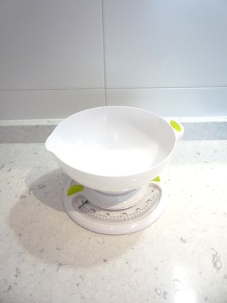 Báscula de cocina mecánica JATA - 3 kg