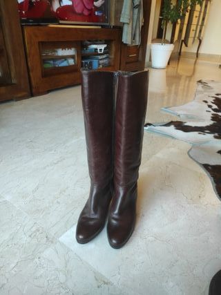 Botas altas de cuero marrones