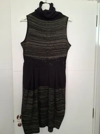 Vestido de invierno negro y dorado