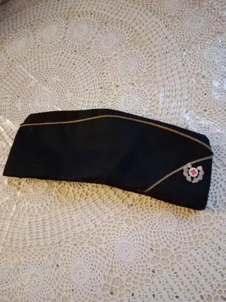 Gorro Cruz Roja mujer antiguo .