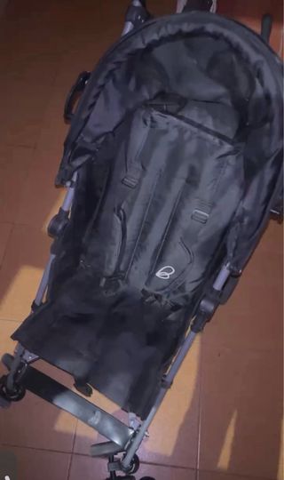 Cochecito bebé plegable tipo paraguas