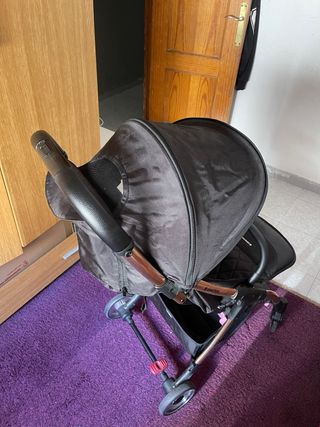 Carrito de paseo KIKKA BOO ,cómodo y pégable