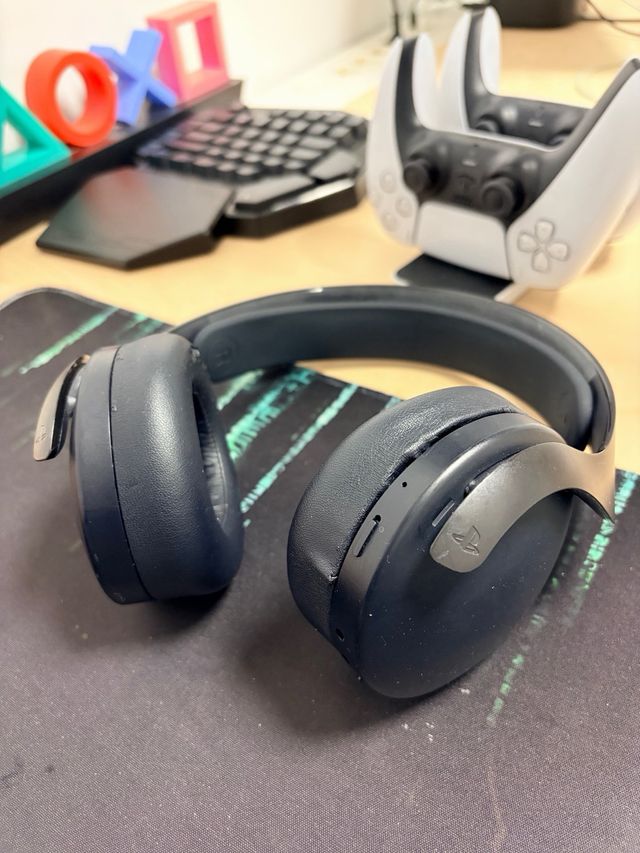 PS5 Digital Edition +2 Mandos+base carga+ Pulse 3D