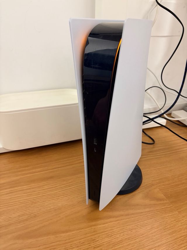 PS5 Digital Edition +2 Mandos+base carga+ Pulse 3D