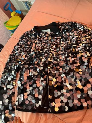 Chaqueta lentejuelas grandes