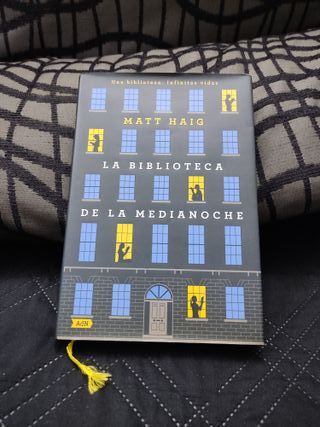La Biblioteca de la Medianoche (AdN) (Spanish E...