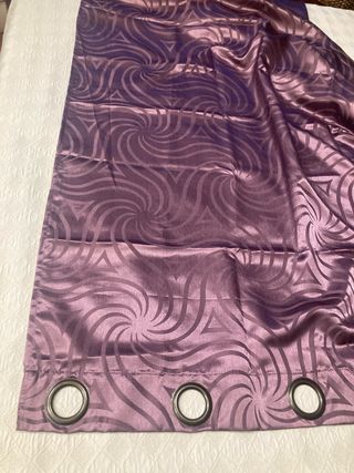 Cortinas moradas 4  con ojales