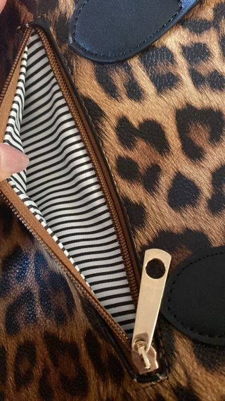 Borsa media leopardata con tasche