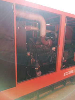 Generador grupo electrogeno  330Kva FPT Silencioso