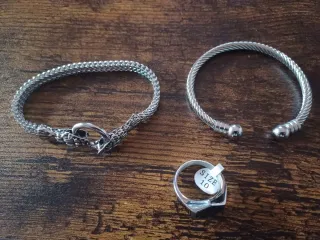 Conjunto 2 Pulseras y 1 Anillo