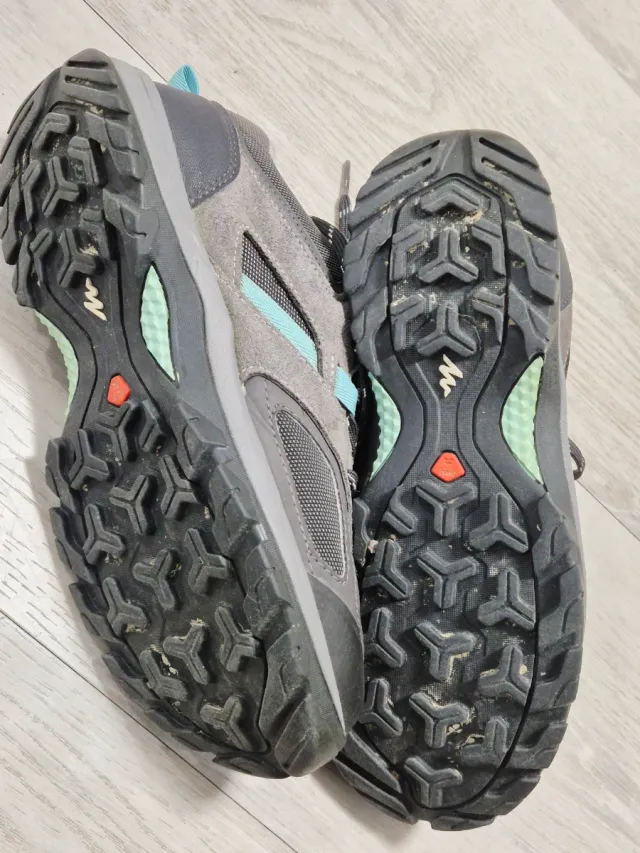 Scarponcini trekking n.39