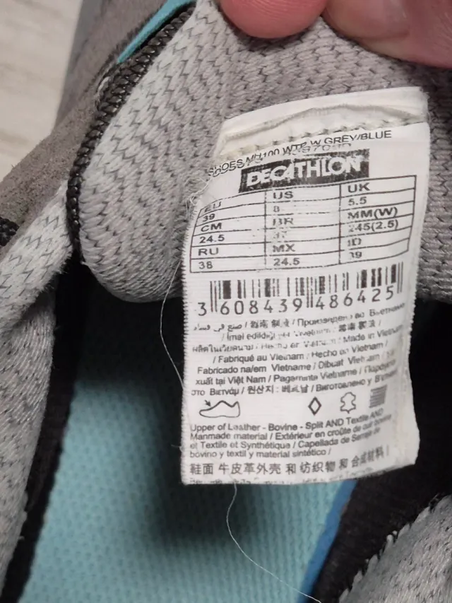 Scarponcini trekking n.39