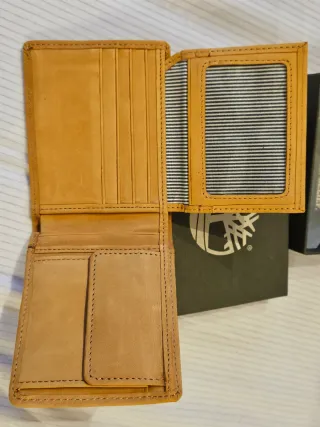 Cartera Timberland Beige de piel vuelta