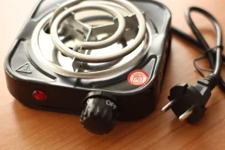 Estufa Eléctrica 500W Negra.