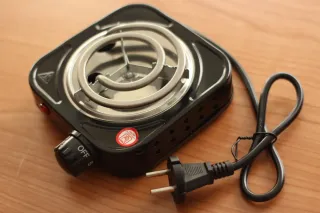 Estufa Eléctrica 500W Negra.