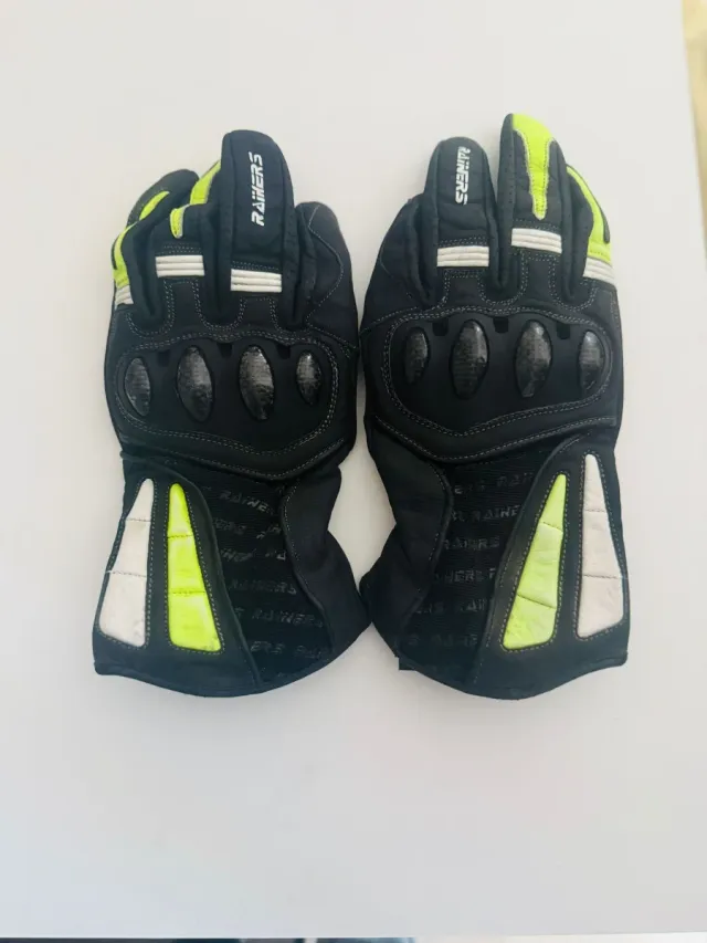 Guanti da moto con protezione