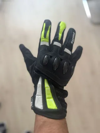 Guantes de moto con protección