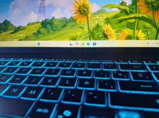 Portátil Asus《NUEVO》16" IPS RTX 32GB DDR5 2TB