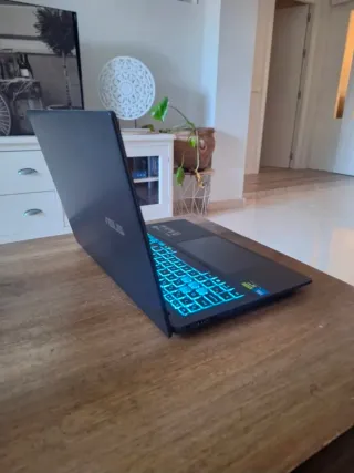 Portátil Asus《NUEVO》16" IPS RTX 32GB DDR5 2TB