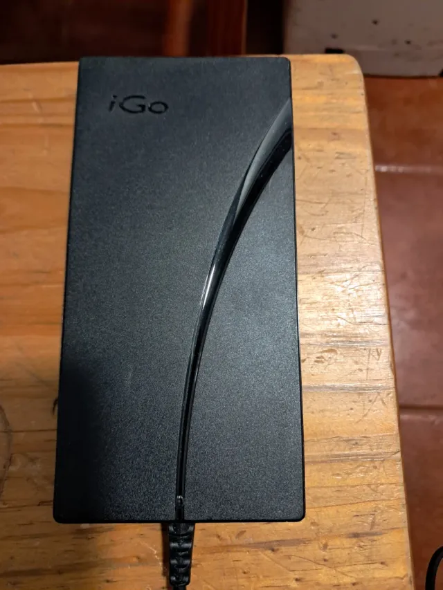 Cargador iGo para portátil