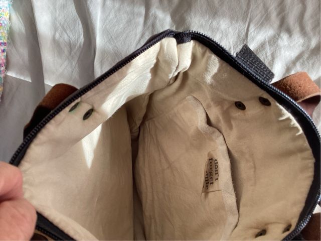 Mochila Daniel Chong gris, azul y amarilla