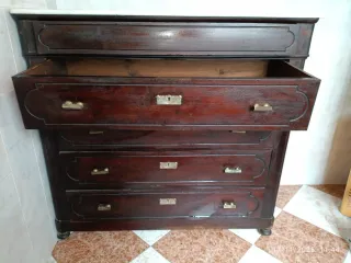 Cómoda antigua madera caoba y mármol