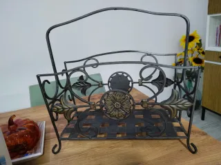 Revistero forja dorado envejecido