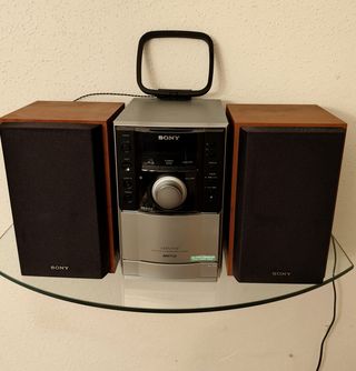 Mini cadena Sony Radio CD Cassette