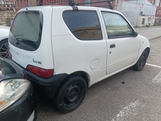 FIAT Seicento 2006 con etiqueta C