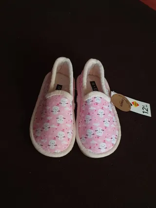 Zapatillas casa rosas T.32 NUEVAS