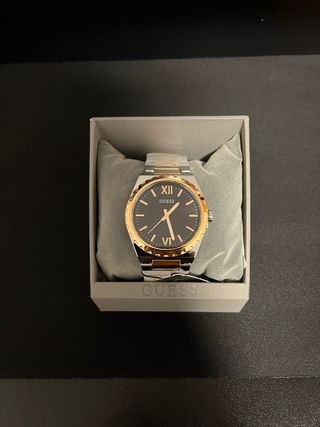 Reloj Guess Dorado y Plateado