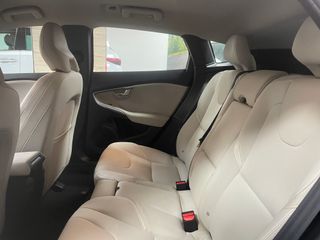 VOLVO V40 1.6 D2 Kinetic   115 cv