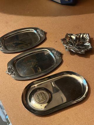 Bandejas metálicas decorativas (Set de 3)