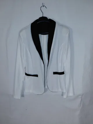 Americana/Blazer blanco y negro