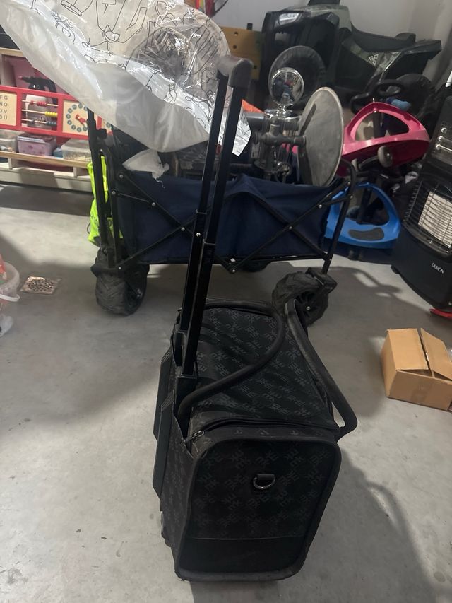 Maleta trabajo Mary Kay 42x32x25 con ruedas