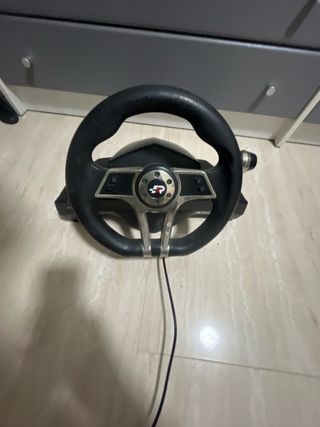 Volante PS4 con pedales