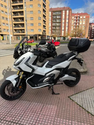 HONDA X-ADV 750